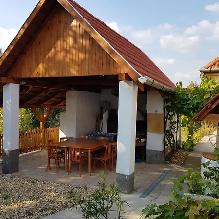 Farkasko Vendeghaz 3*