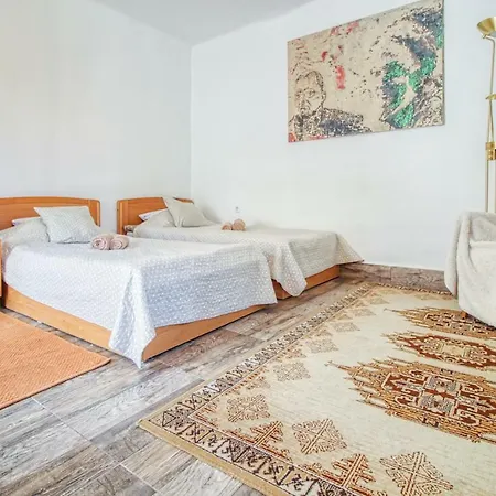 Farkasko Vendeghaz ノスヴァイ