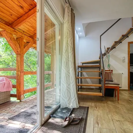 Farkasko Vendeghaz ゲストハウス ノスヴァイ